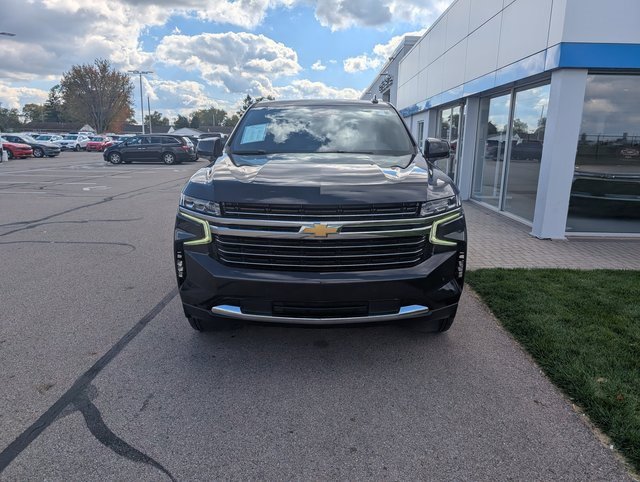 Used 2024 Chevrolet Tahoe LT w/ Luxury Package image 2