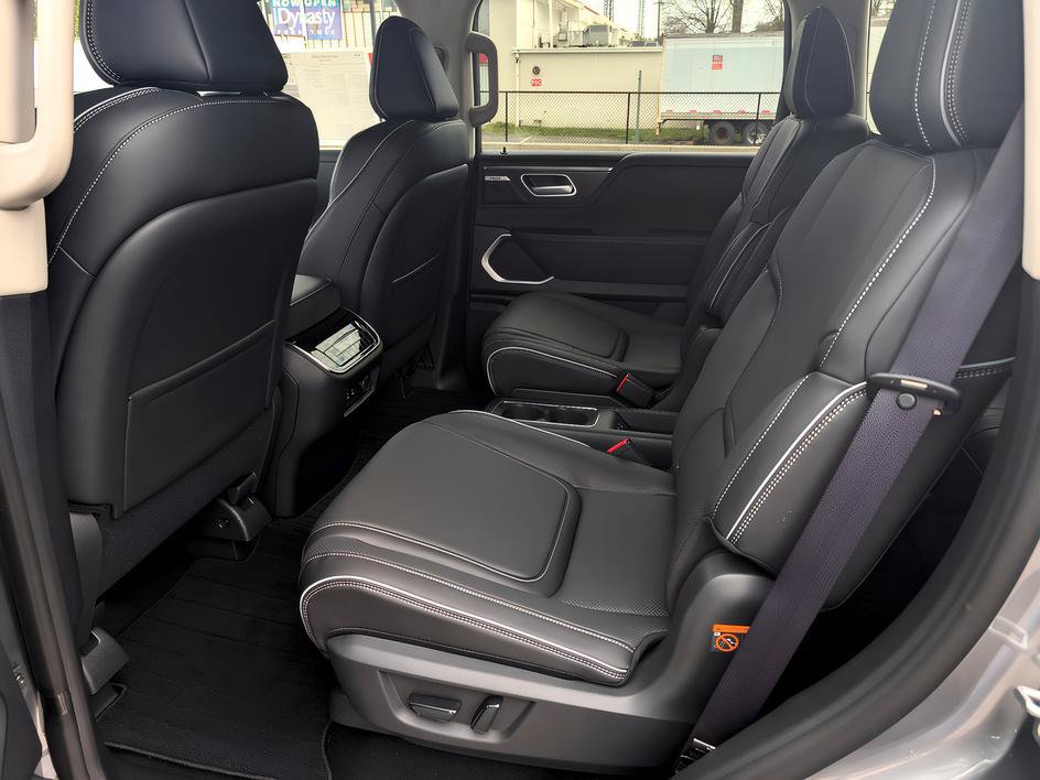 Certified 2026 INFINITI QX80 Luxe AWD/4WD image 12