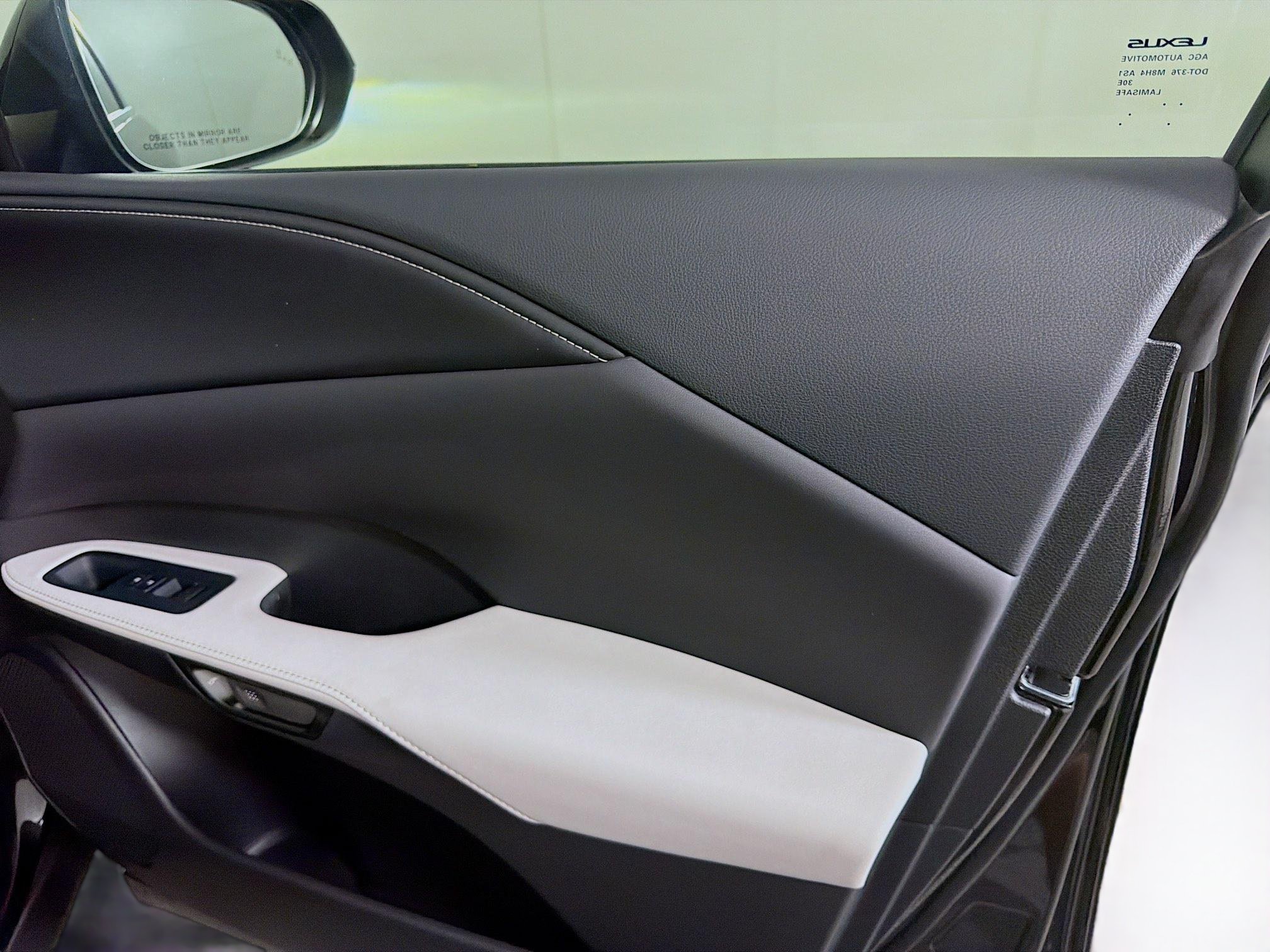 Used 2023 Lexus RX 350 Premium w/ Accessory Package FWD image 33