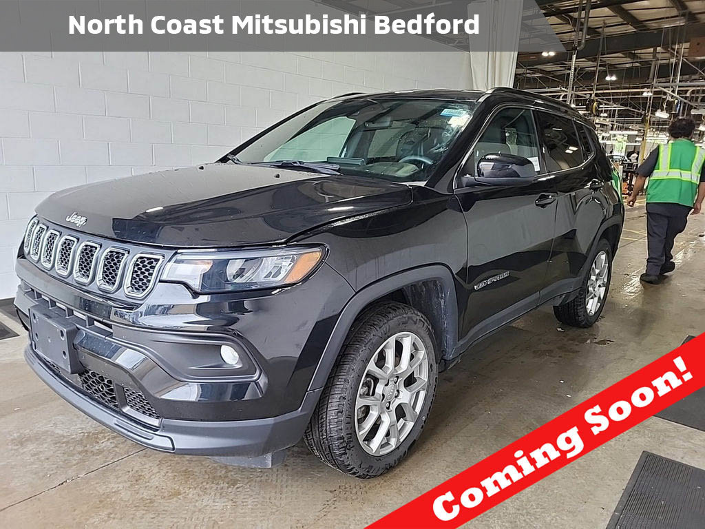 Used 2023 Jeep Compass Latitude AWD/4WD image 1