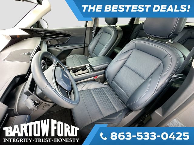Used 2025 Lincoln Nautilus Reserve image 22