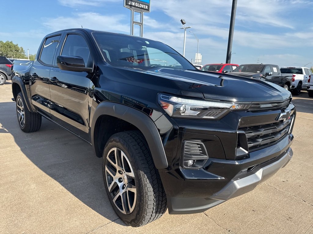 Used 2024 Chevrolet Colorado Z71 w/ Z71 Convenience Package 2 image 4