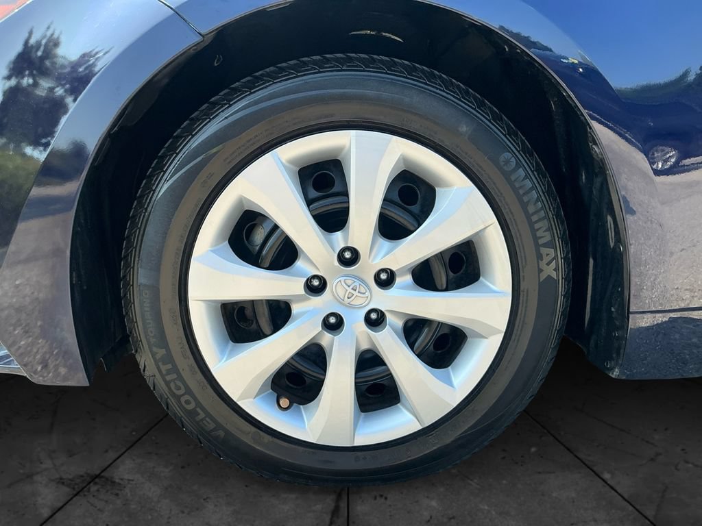 Used 2023 Toyota Corolla LE FWD image 15