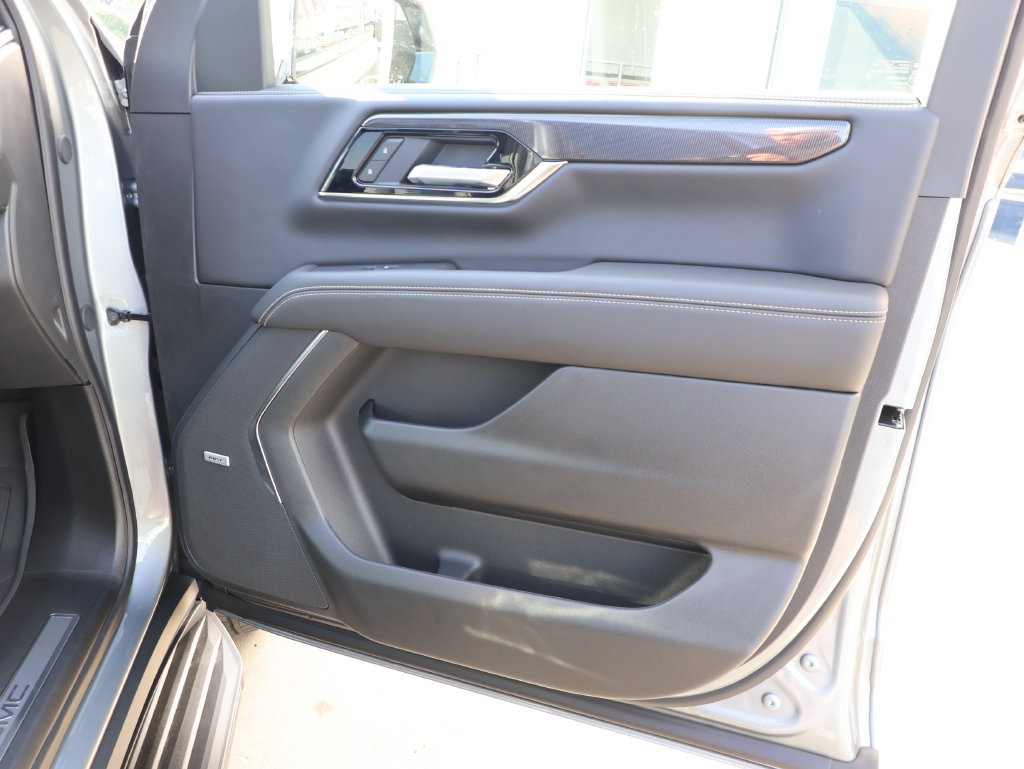 New 2026 GMC Yukon Elevation w/ Technology Package AWD/4WD image 43