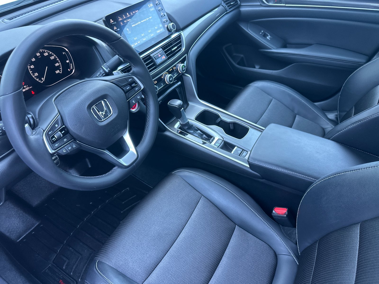 Used 2018 Honda Accord Sport image 10