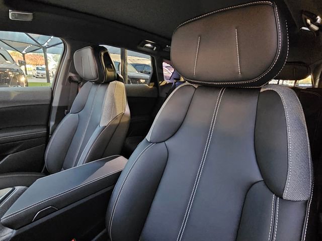 New 2026 Cadillac Optiq Luxury 1 image 11