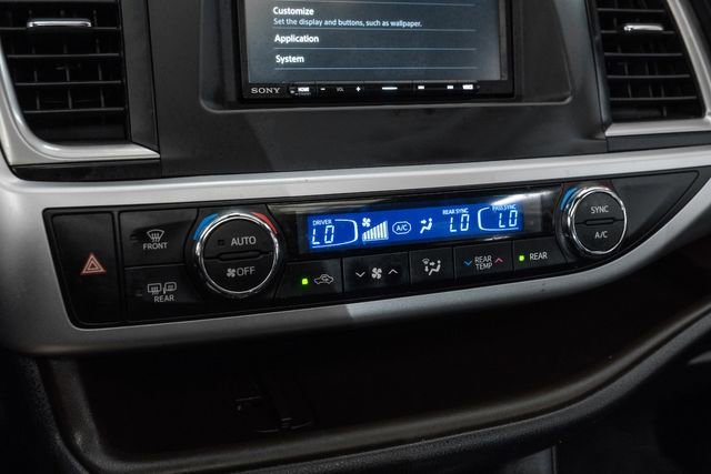 Used 2019 Toyota Highlander XLE image 21