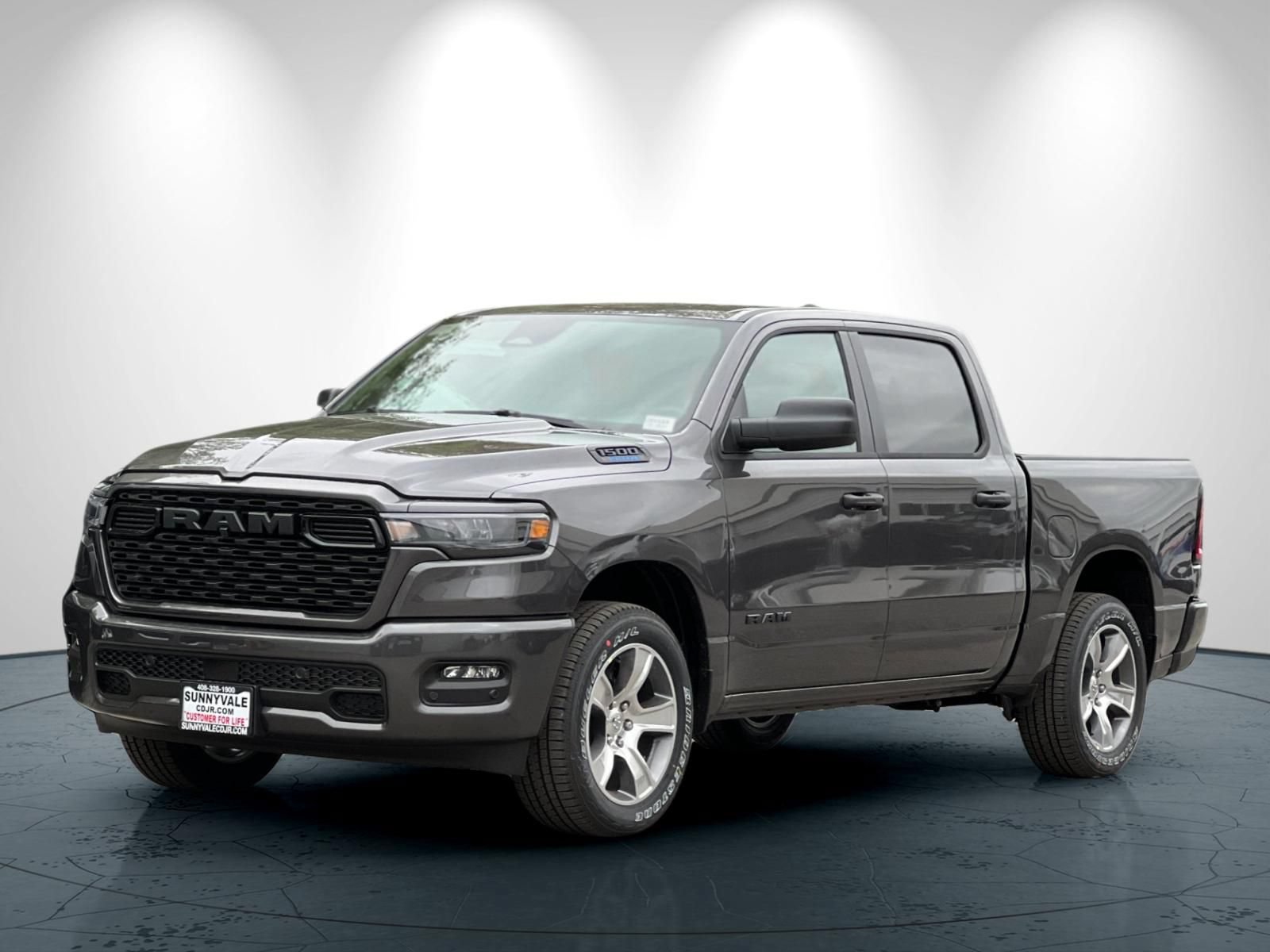 New 2026 RAM 1500 Express AWD/4WD image 8