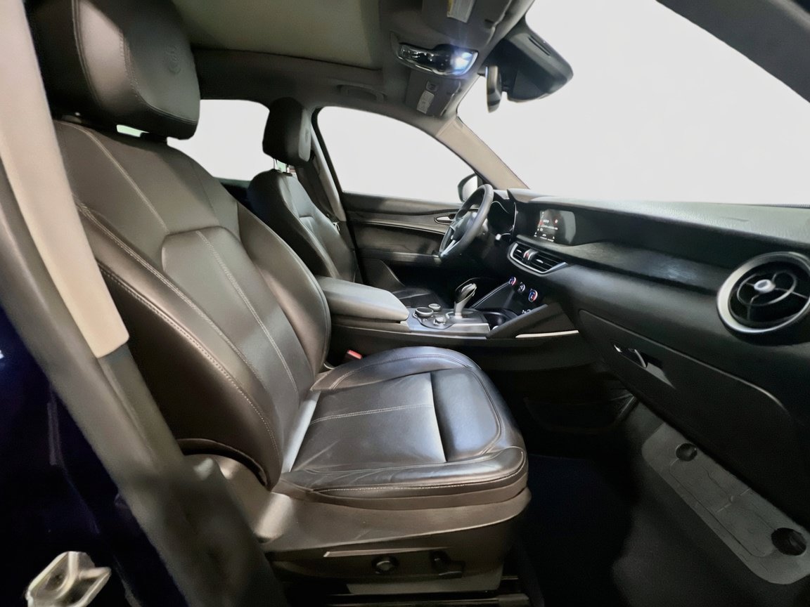 Used 2019 Alfa Romeo Stelvio RWD image 21