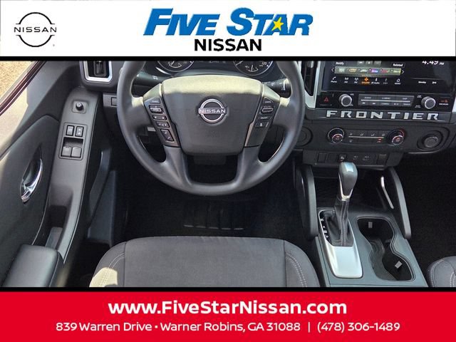 Used 2025 Nissan Frontier SV RWD image 7