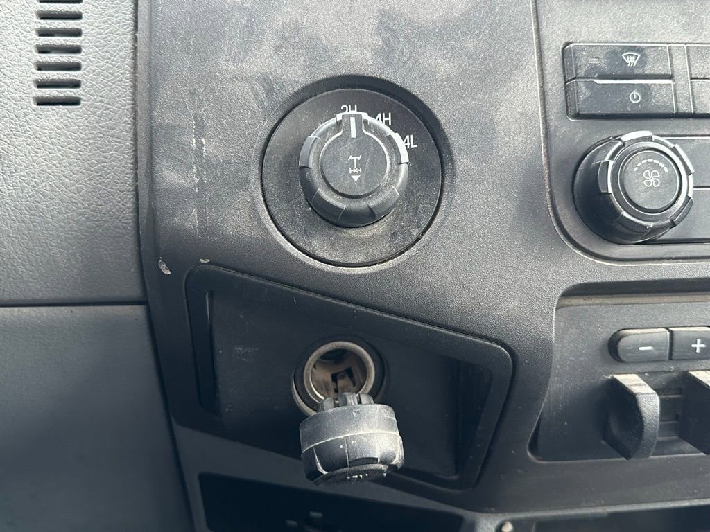 Used 2012 Ford F350 XL w/ Snow Plow Prep Pkg image 24