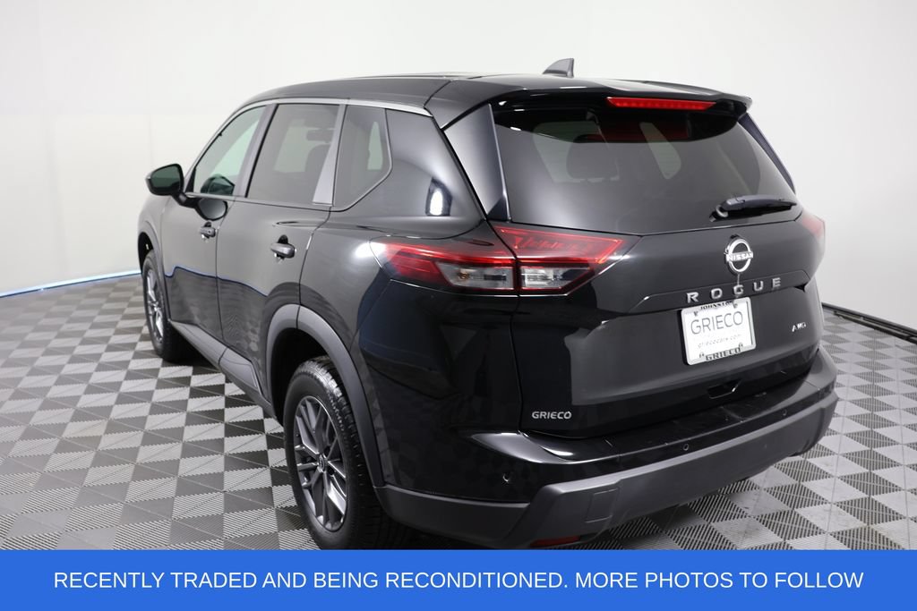 Used 2024 Nissan Rogue S AWD/4WD image 6
