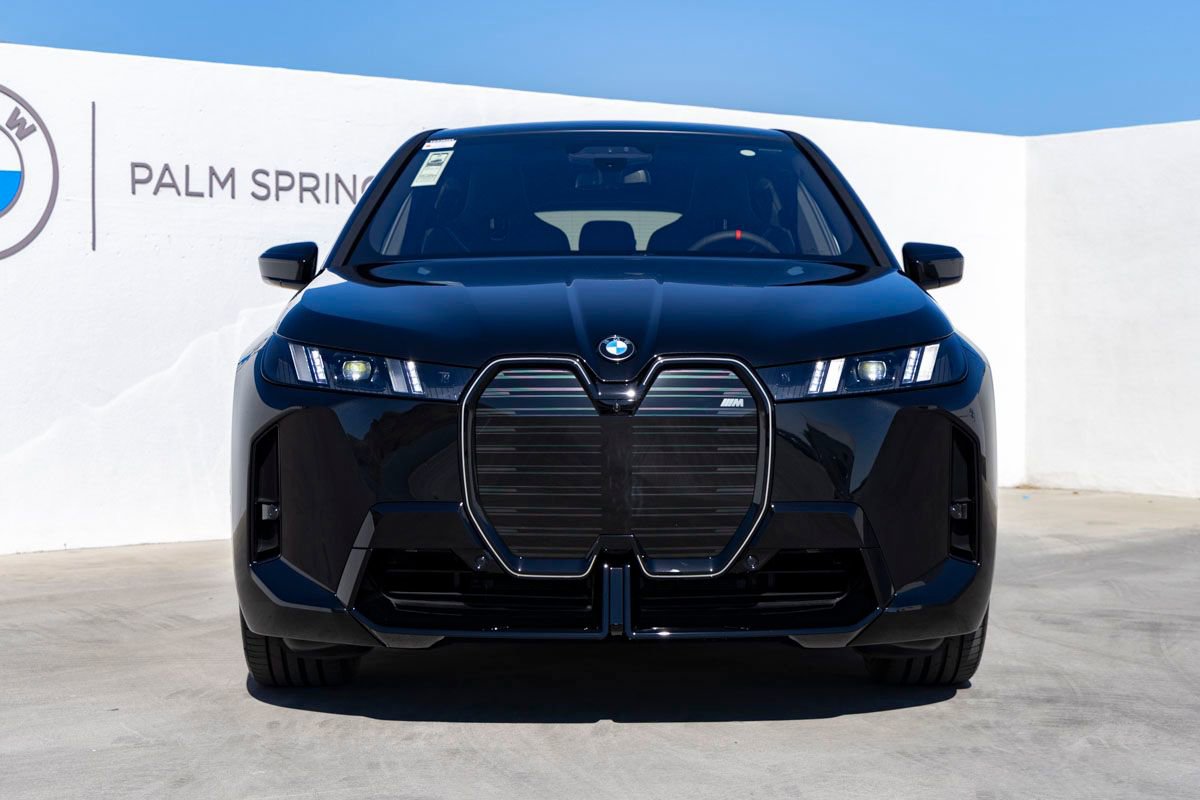 New 2026 BMW iX M70 image 4
