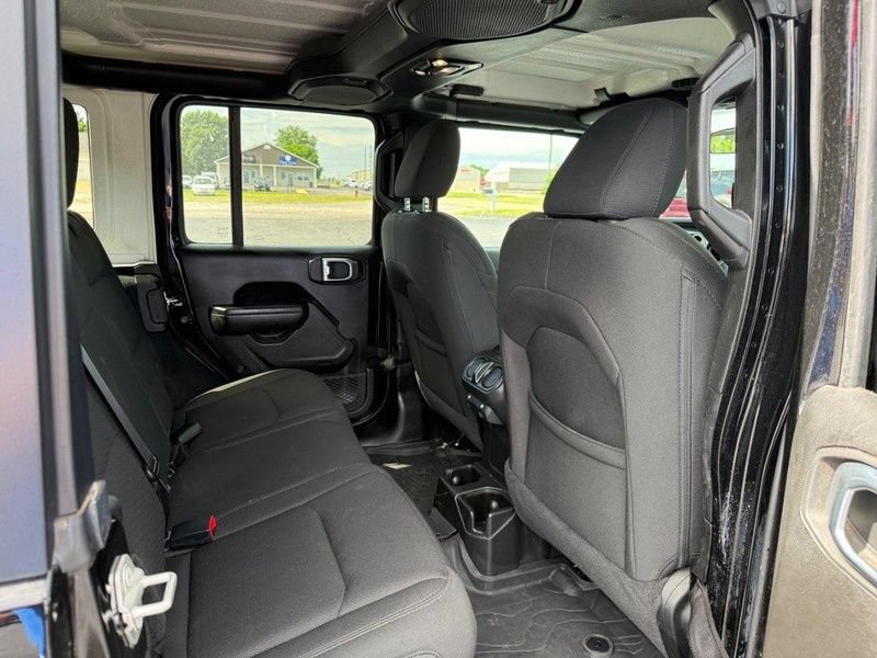 Used 2023 Jeep Wrangler Unlimited Sport AWD/4WD image 10
