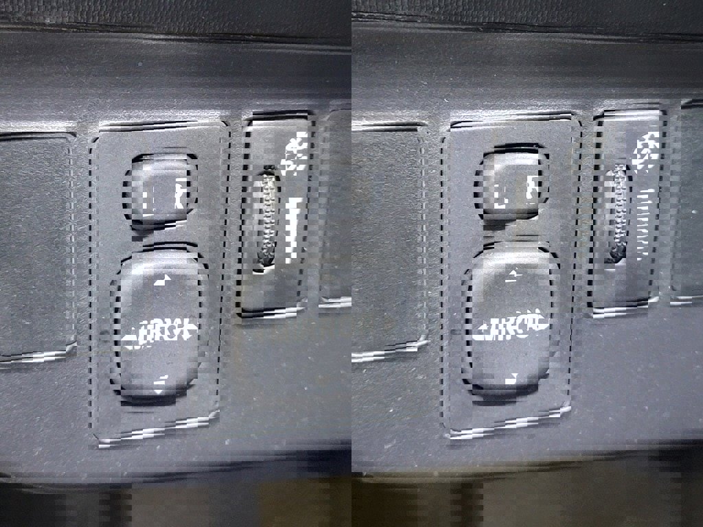 Used 2016 Toyota Prius C Persona Series image 24