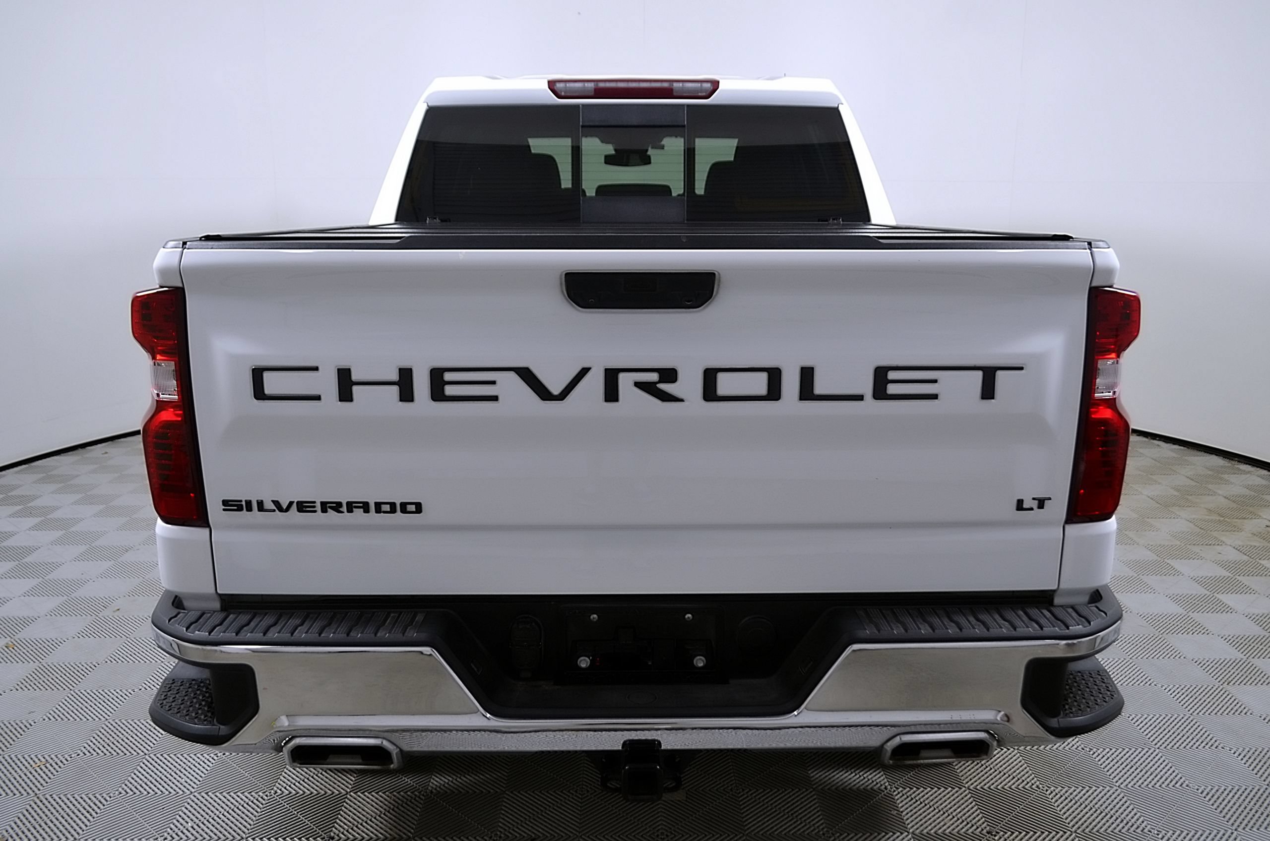 Used 2024 Chevrolet Silverado 1500 LT w/ Z71 Off-Road Package AWD/4WD image 8