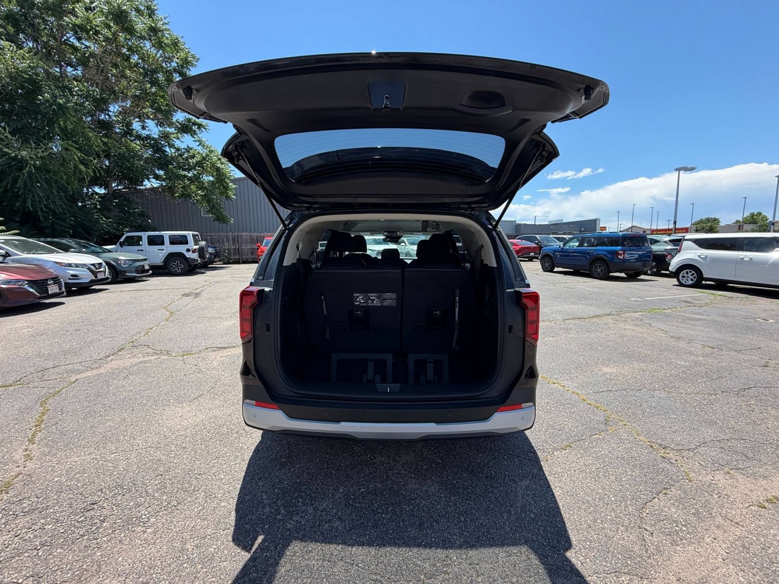 Used 2026 Kia Carnival FWD image 28