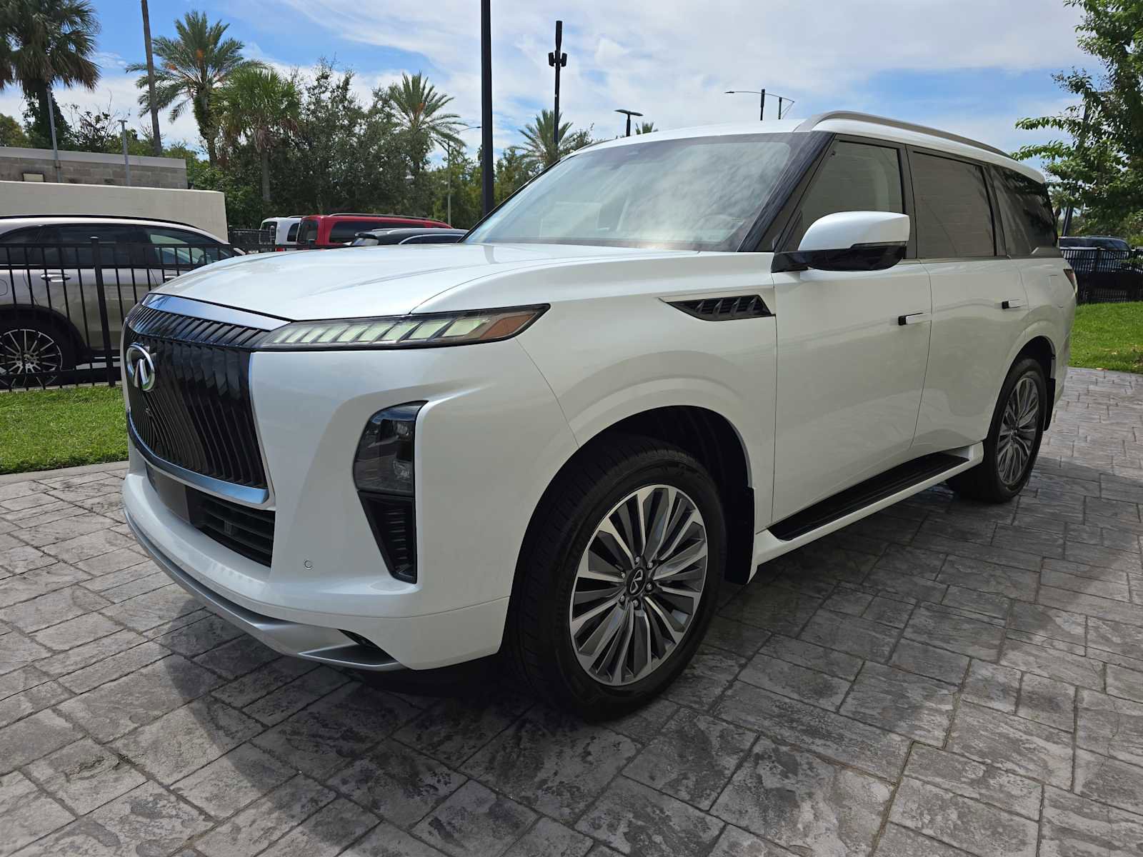 New 2026 INFINITI QX80 Luxe w/ Cargo Package image 7