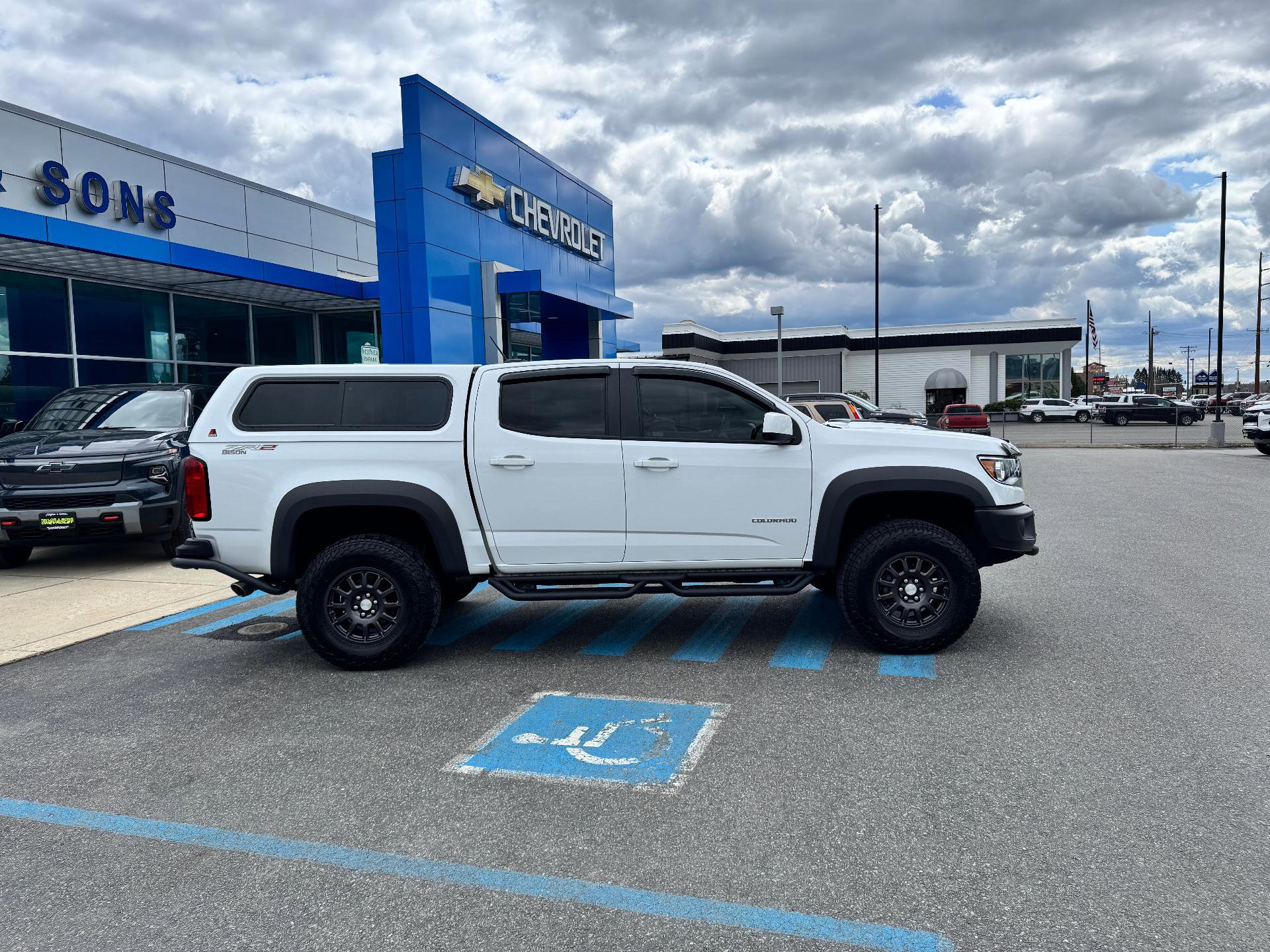 Used 2019 Chevrolet Colorado ZR2 w/ Colorado ZR2 Bison Edition AWD/4WD image 8