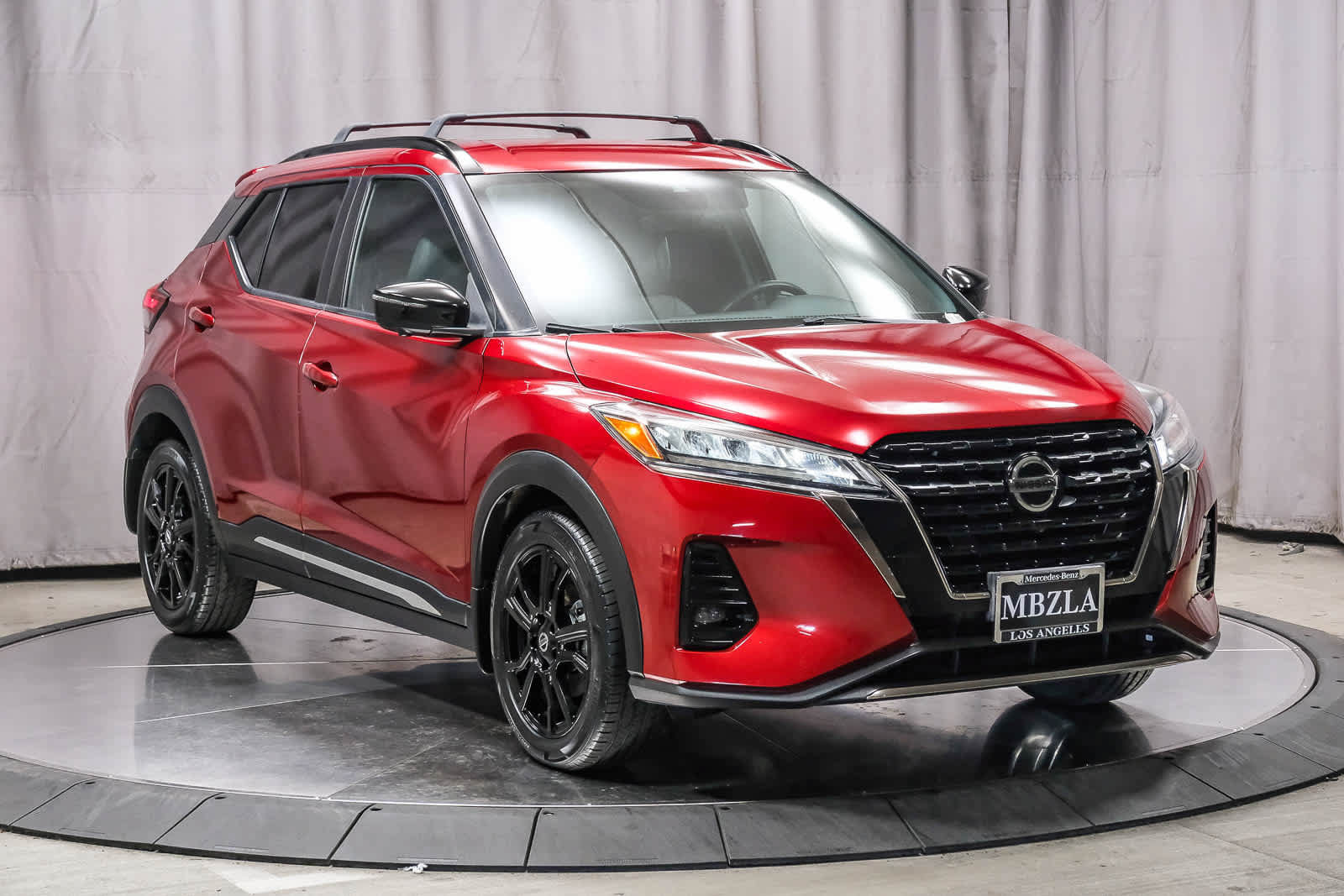 Used 2021 Nissan Kicks SR w/ SR Premium Package FWD image 5