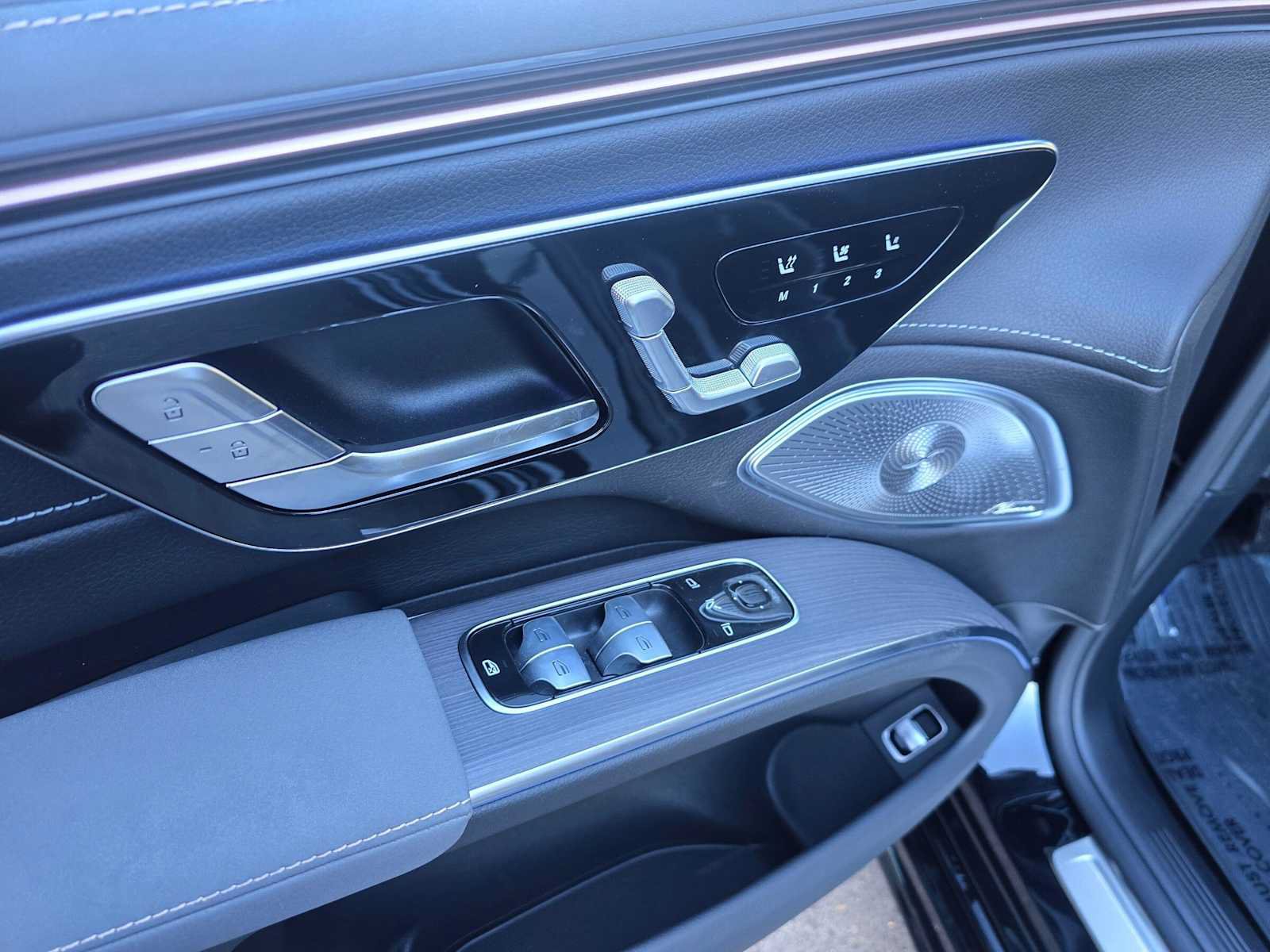 New 2027 Mercedes-Benz EQS 400 4MATIC SUV image 23