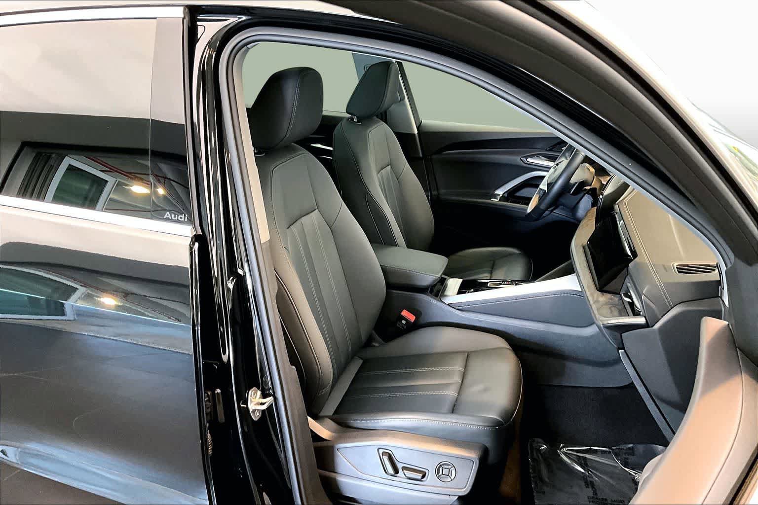 Certified 2025 Audi Q5 Premium w/ Premium Plus AWD/4WD image 9