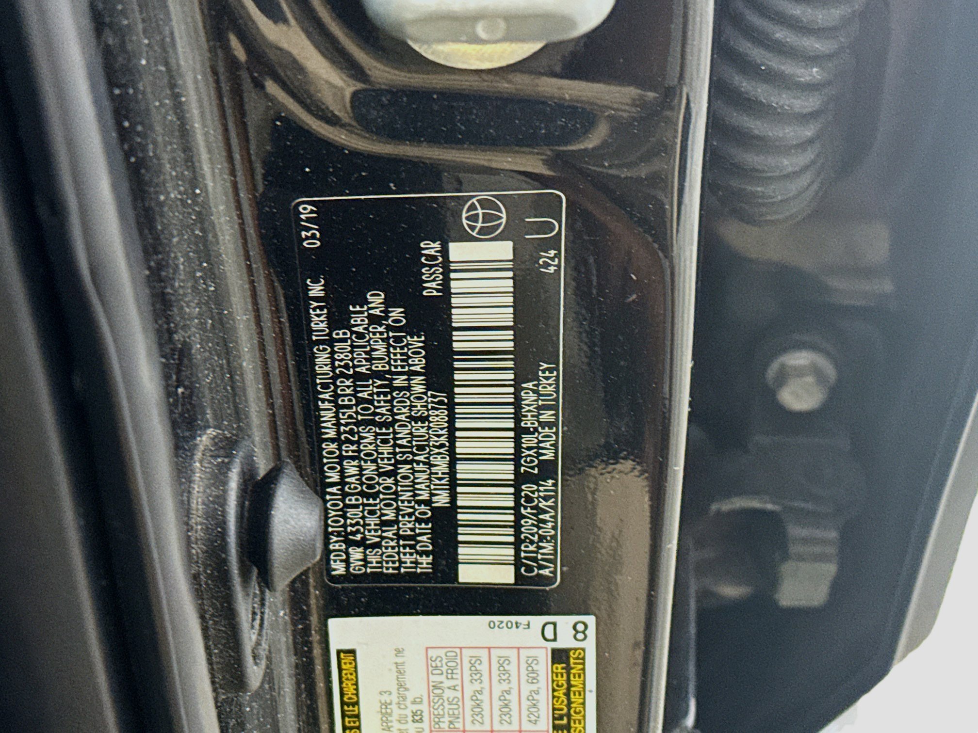 Used 2019 Toyota C-HR LE image 39