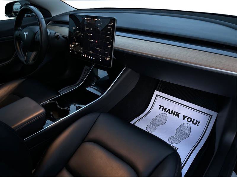 Used 2019 Tesla Model 3 Standard Range Plus image 13