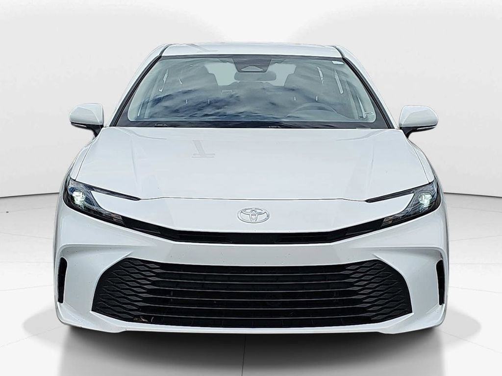 Used 2025 Toyota Camry LE image 11