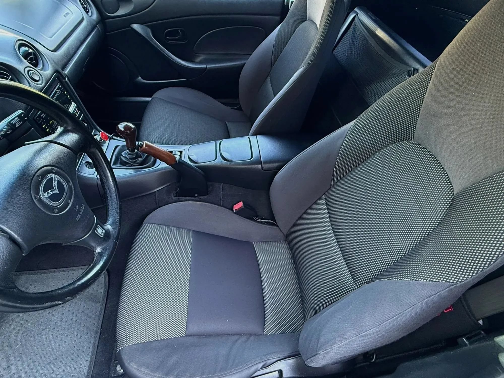 Used 2002 MAZDA MX-5 Miata LS RWD image 16