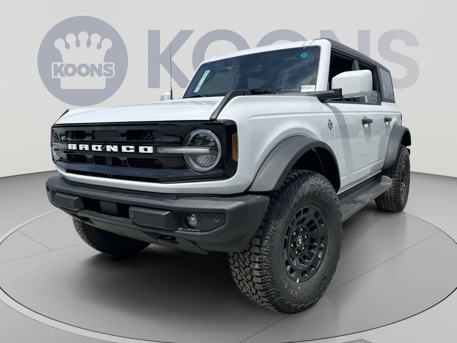 New 2026 Ford Bronco Outer Banks w/ Sasquatch Package
