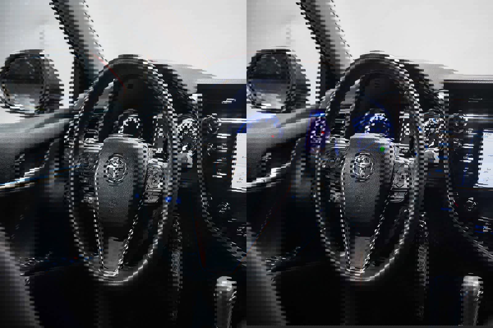 Certified 2019 Toyota Camry SE w/ Carpet Mat Package image 11