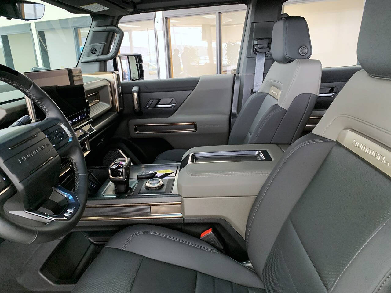 Used 2025 GMC Hummer EV 2X AWD/4WD image 13