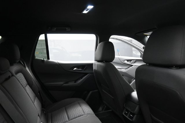 Used 2025 Chevrolet Equinox LT w/ Safety and Technology Package AWD/4WD image 31