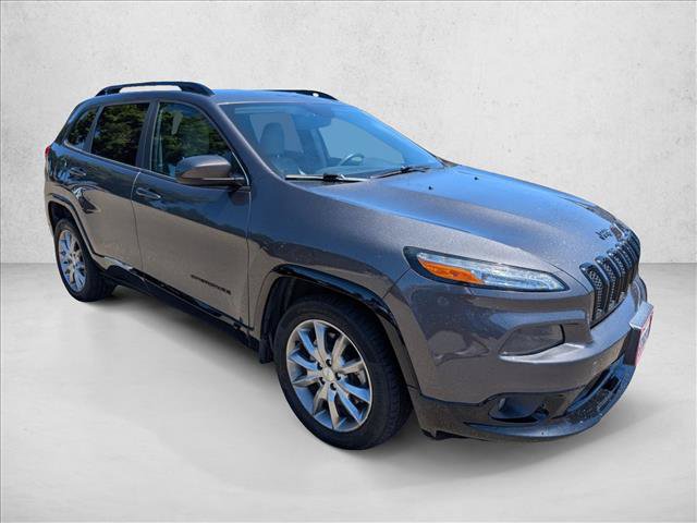 Used 2018 Jeep Cherokee Latitude FWD video 3