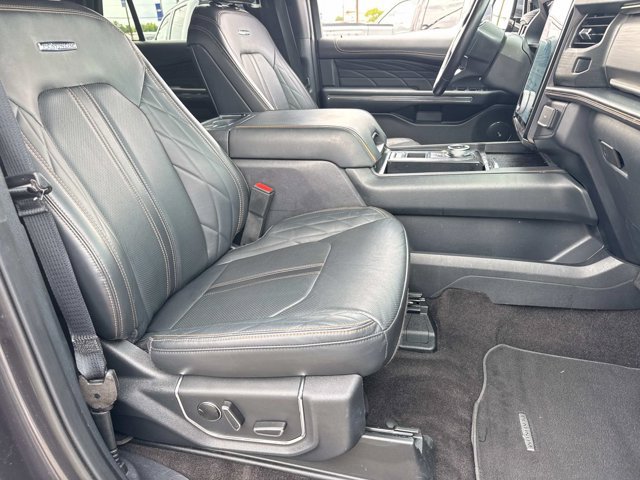 Used 2023 Ford Expedition Max Platinum RWD image 11