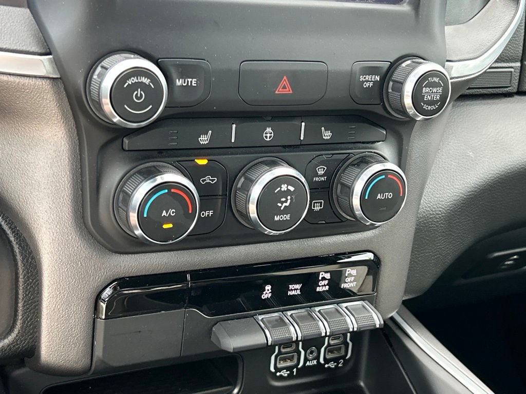 Used 2022 RAM 1500 Big Horn AWD/4WD image 32