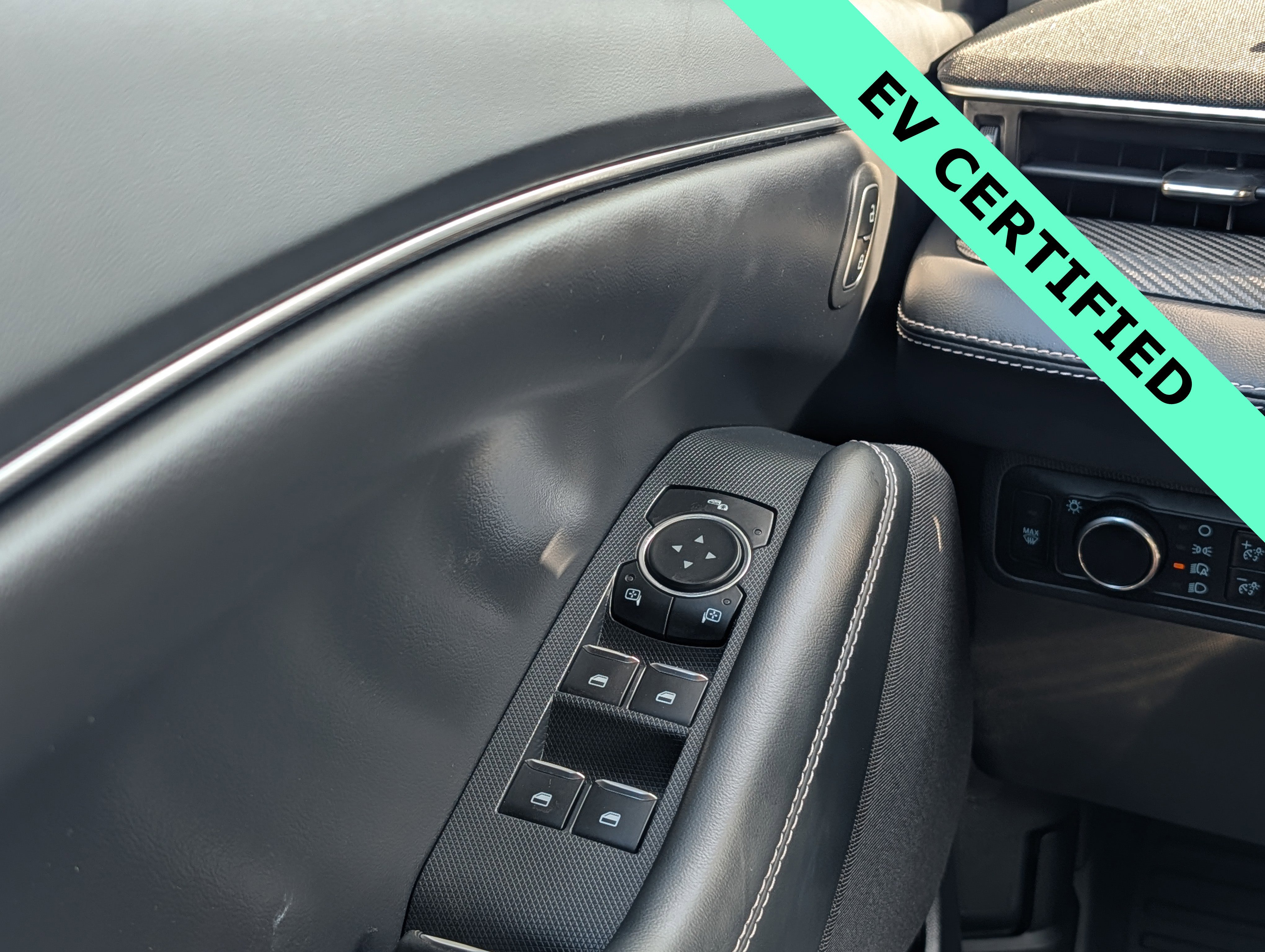 Certified 2025 Ford Mustang Mach-E Select RWD image 23