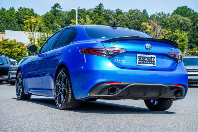 Used 2024 Alfa Romeo Giulia Veloce RWD image 11