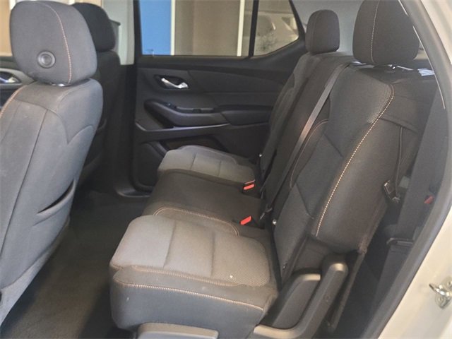 Used 2021 Chevrolet Traverse LT image 21