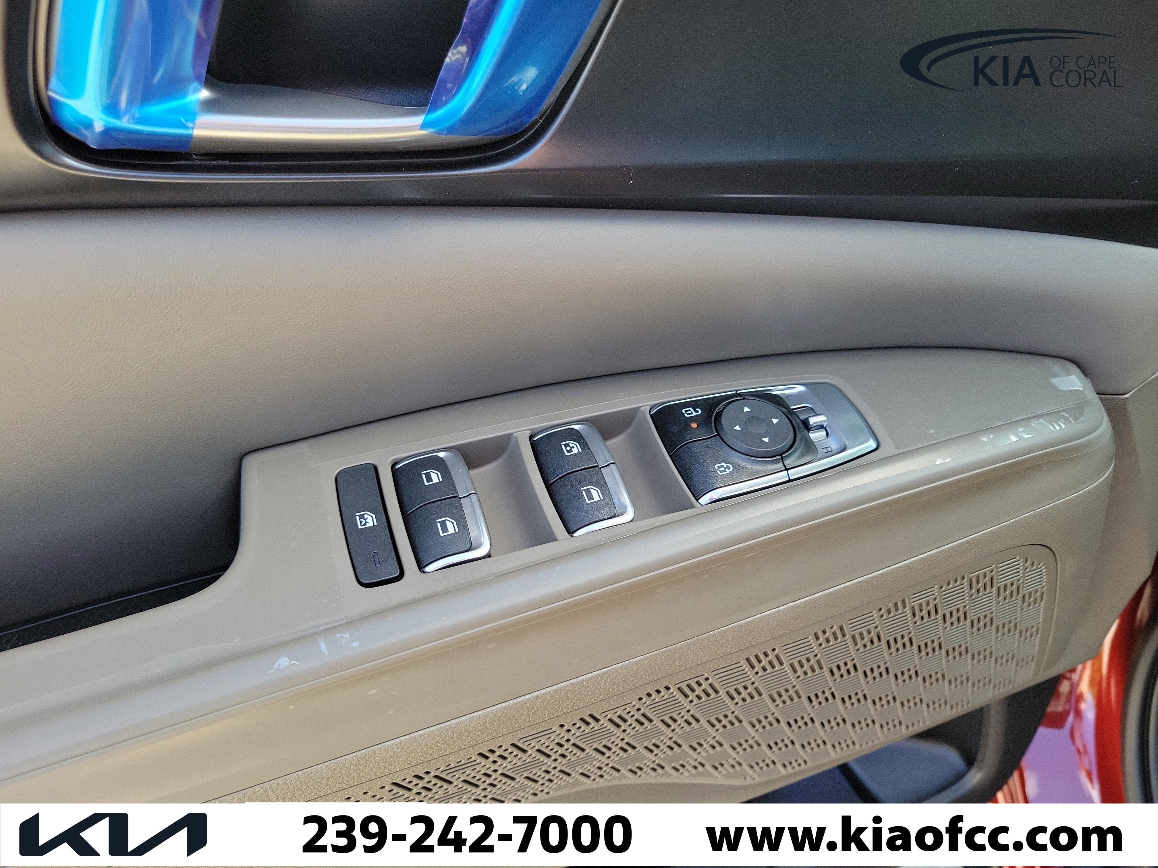 New 2026 Kia Carnival FWD image 23