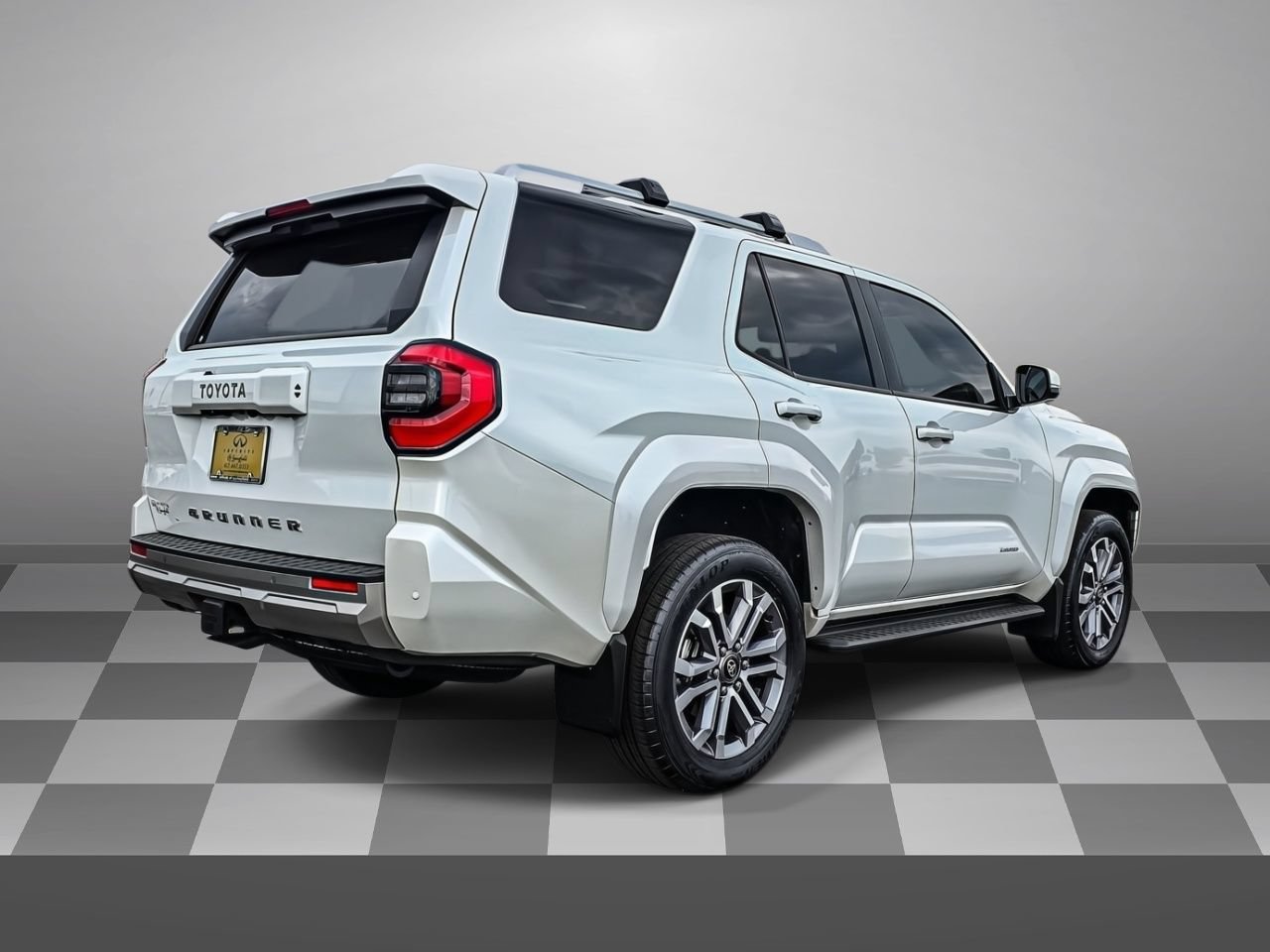Used 2025 Toyota 4Runner Limited w/ Tow Technology Package AWD/4WD image 6
