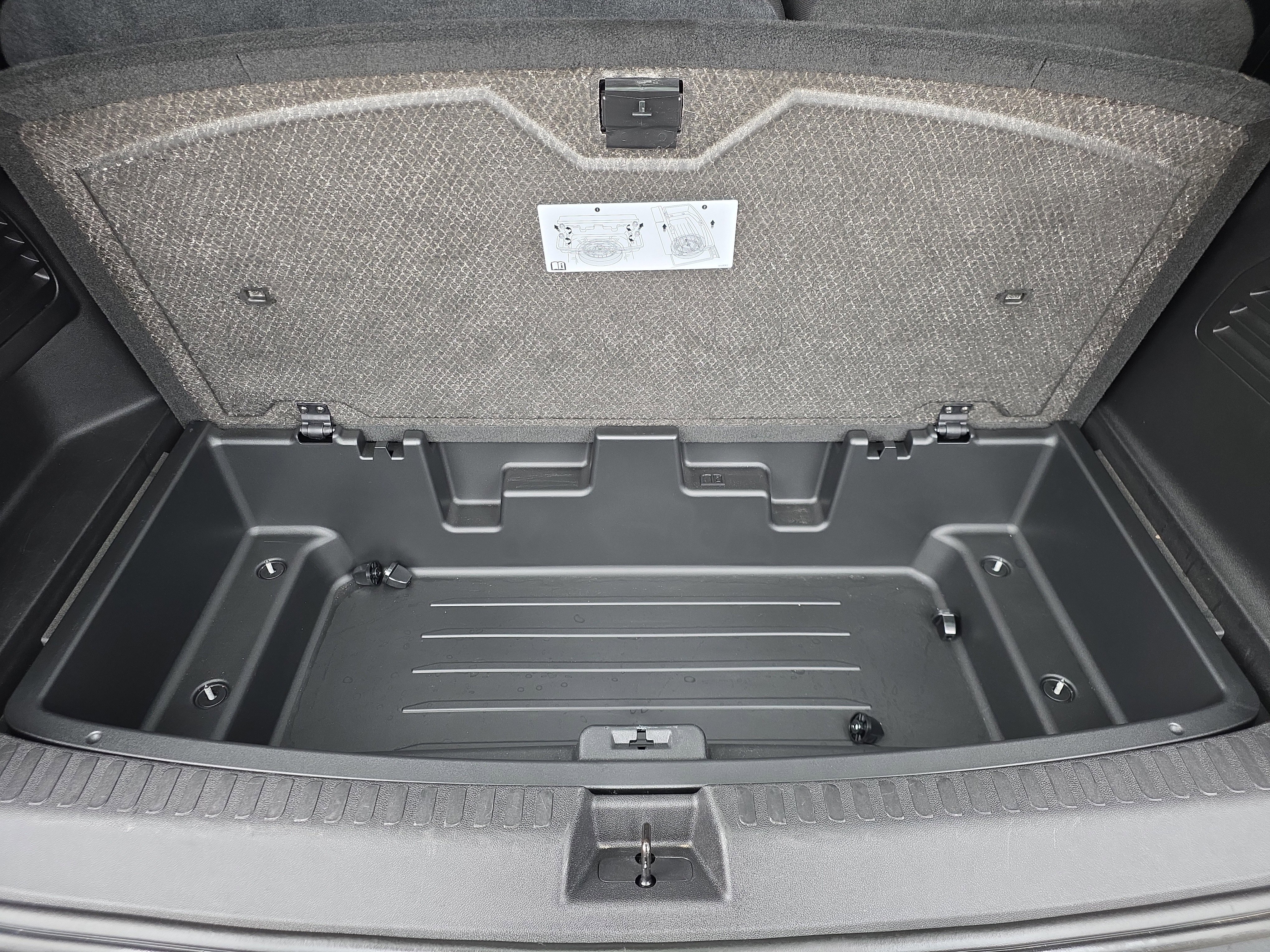 Used 2025 GMC Acadia Elevation image 41