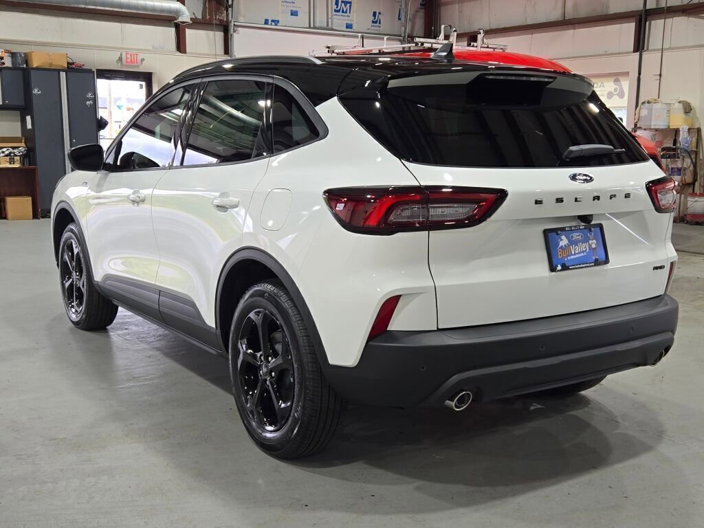 New 2025 Ford Escape ST-Line w/ Tech Pack #1 image 18