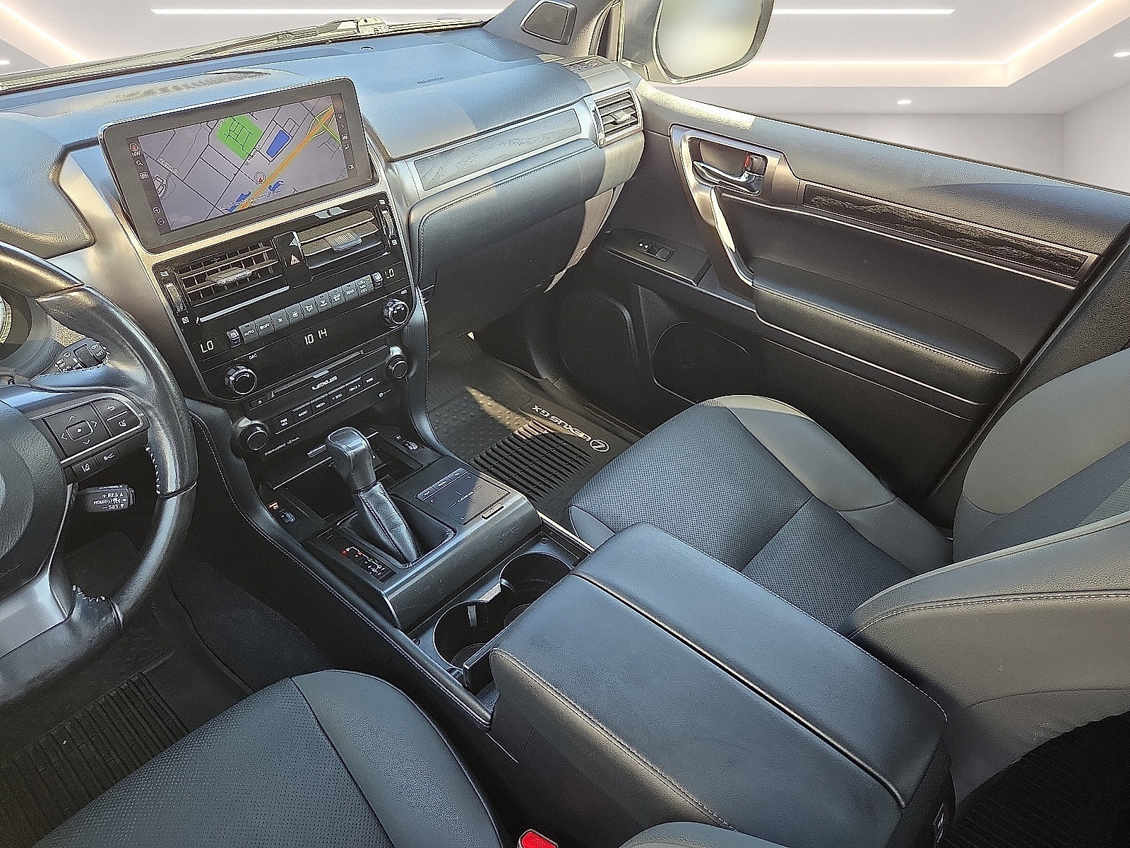 Used 2022 Lexus GX 460 w/ Black Line Special Edition AWD/4WD image 19