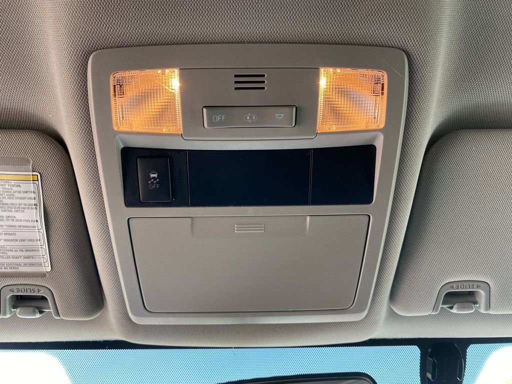 Used 2016 Toyota Tacoma SR5 image 22