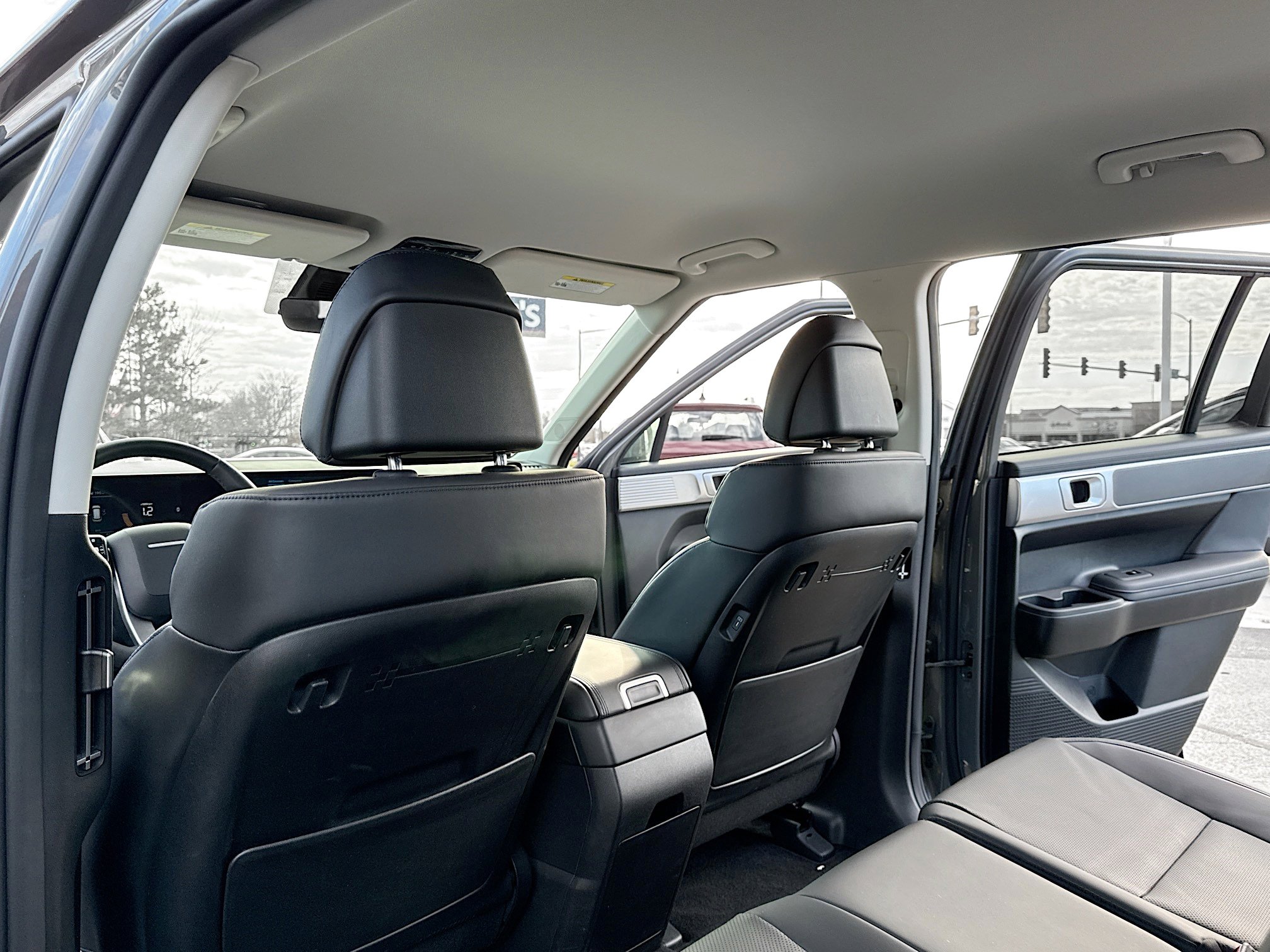 Used 2025 Hyundai Santa Fe SEL image 6