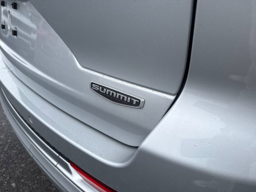 Used 2022 Jeep Grand Cherokee Summit image 9