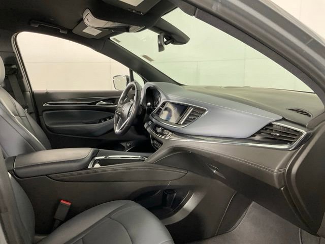 Used 2024 Buick Enclave Essence image 31
