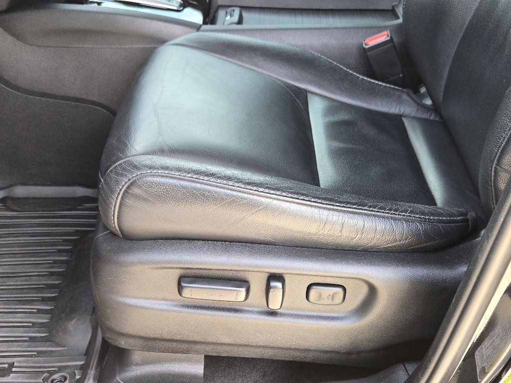 Used 2018 Honda Pilot Touring image 26